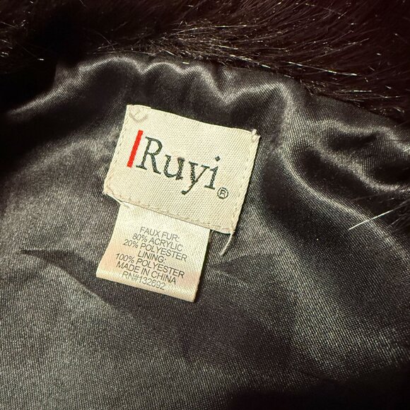 Vintage Brown Fur Collar by Ruyi: Layer Up Your Retro Winter Vibes - Picture 6 of 12